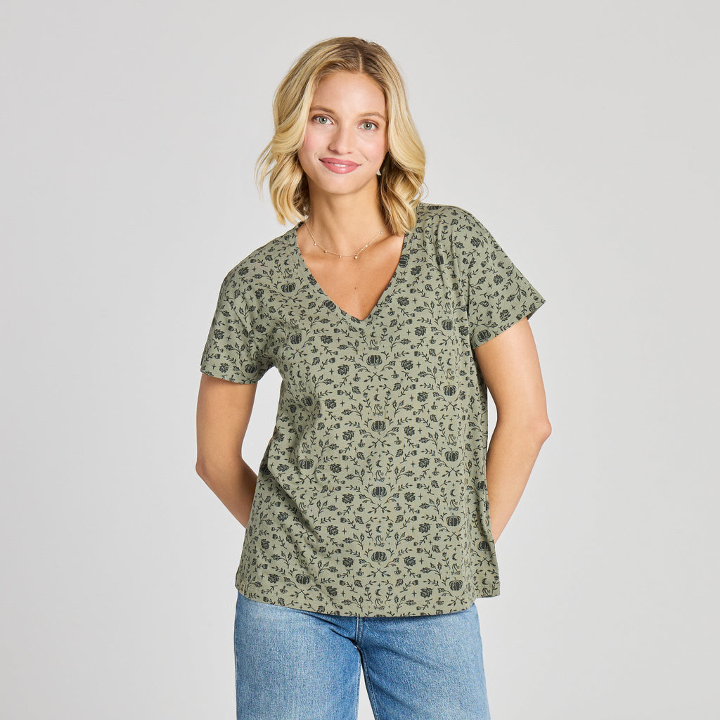 Women's Fall Vibes Pattern Crusher-LITE Easy Vee
