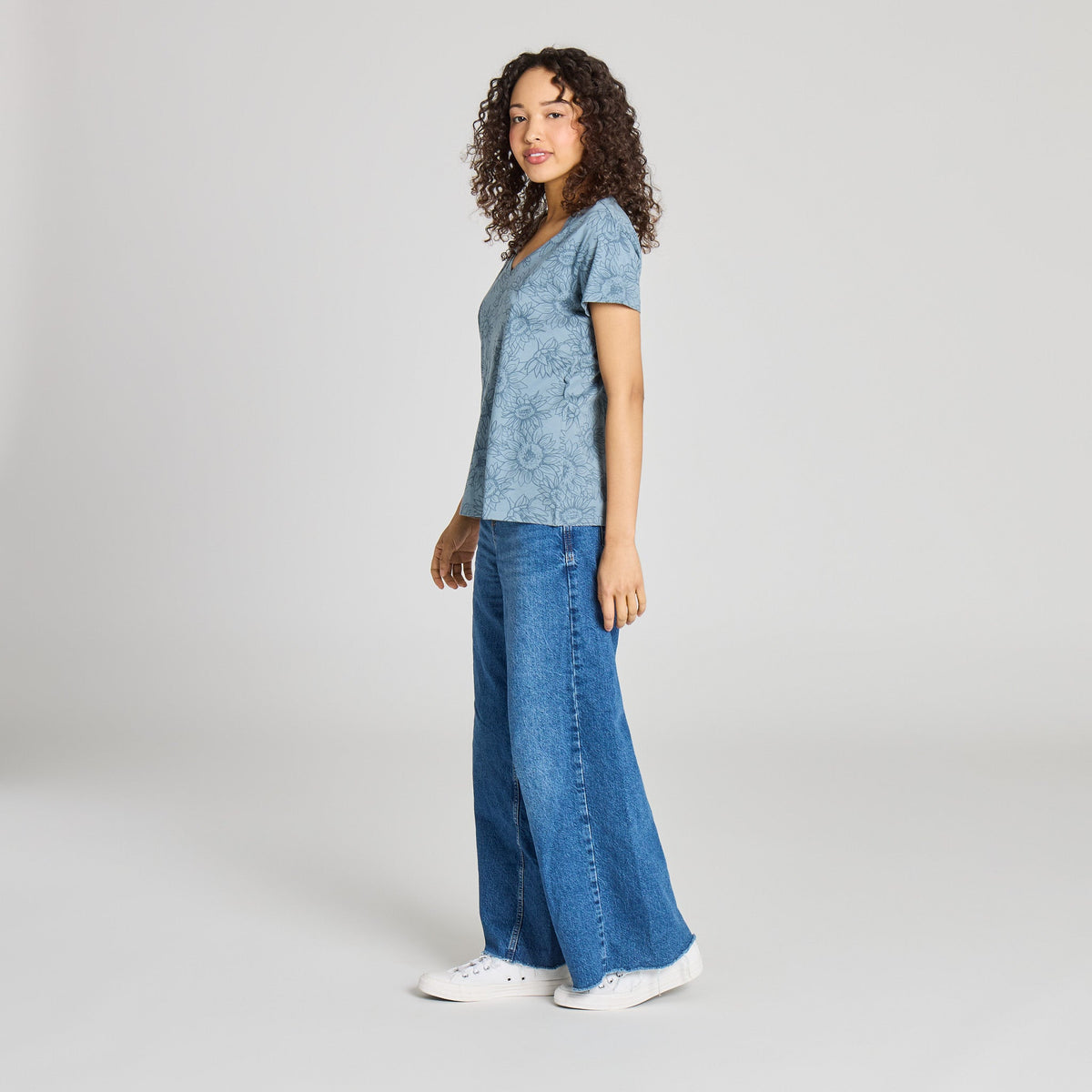 Women's Sunflower Sketch Pattern Crusher-LITE Easy Vee